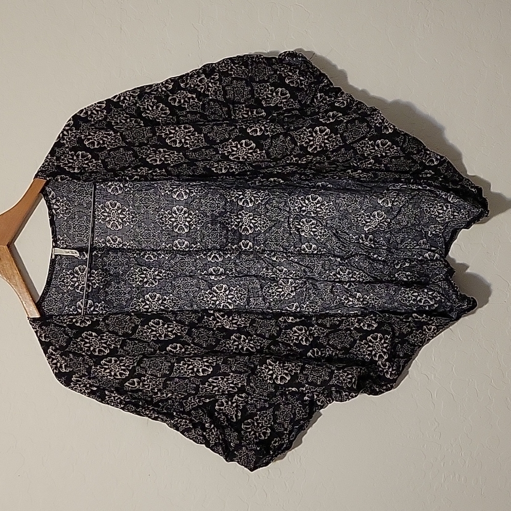 Black & White Short Sleeve Cardigan